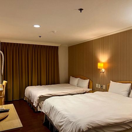 סינצ'ו סיטי Hermes Hotel מראה חיצוני תמונה