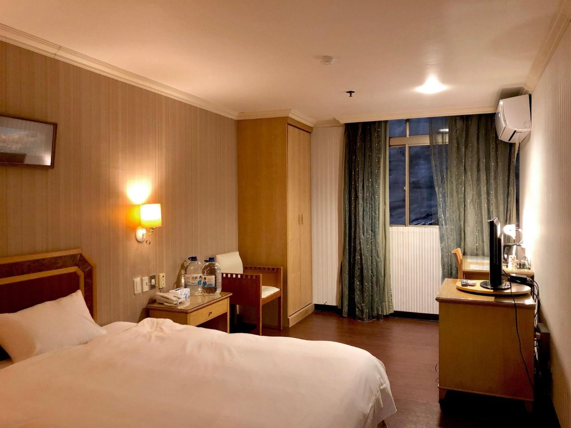 סינצ'ו סיטי Hermes Hotel מראה חיצוני תמונה